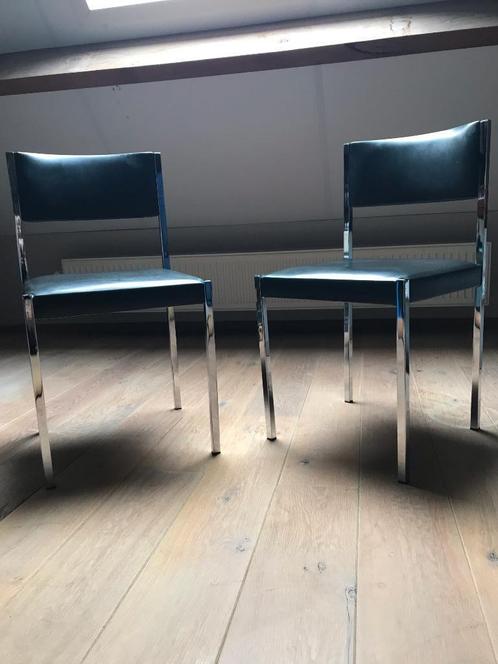Paar Vintage Pastoe-stijl stoelen met verchroomd aluminium, Antiquités & Art, Antiquités | Meubles | Chaises & Canapés, Enlèvement