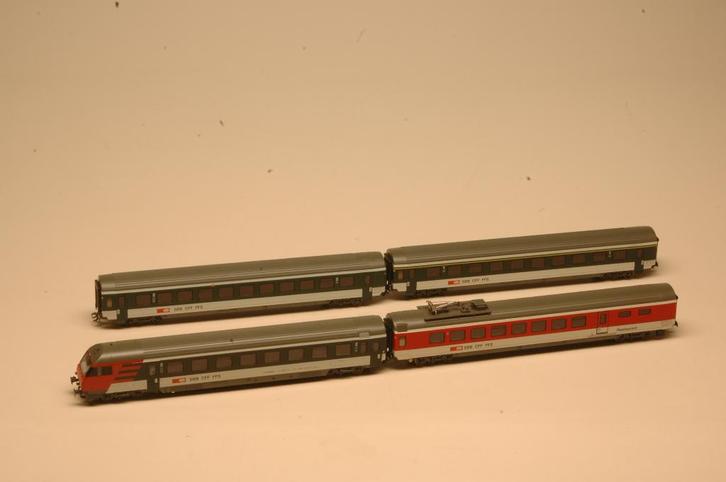 Märklin HO zwitserse wagenset 42168, Hobby en Vrije tijd, Modeltreinen | H0, Zo goed als nieuw, Treinset, Wisselstroom, Märklin