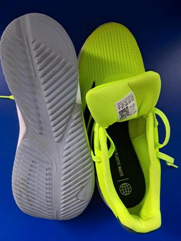 Adidas Loopschoenen beschikbaar voor biedingen