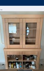 Tafel met 6 stoelen en vitrinekast., Ophalen, Gebruikt