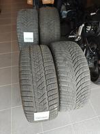 Winterbanden Pirelli 235/45-18 XL WINTER SottoZero Serie 3, Auto-onderdelen, Banden en Velgen, Ophalen, 18 inch, Gebruikt, Winterbanden