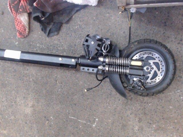 Fourche Doucery X6 Pro LP/15163, Vélos & Vélomoteurs, Pièces de cyclomoteur | Scooters, Utilisé, Enlèvement