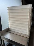 Deeg kratten, Ophalen