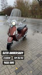 Vespa Primavera 50th aniversary, Fietsen en Brommers, Scooters | Vespa, Ophalen, Overige modellen, Klasse A (25 km/u), Zo goed als nieuw