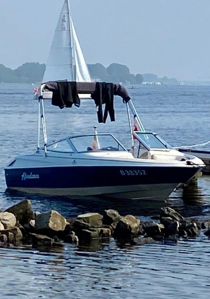 Bayliner 1750, Sports nautiques & Bateaux, Speedboat, Utilisé, 3 à 6 mètres, Essence, 120 à 200 ch, Polyester, Moteur in-bord