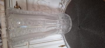 Vase en cristal, Enlèvement
