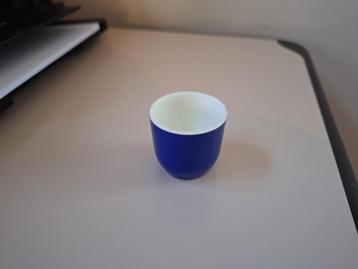 eierdopje beschikbaar voor biedingen