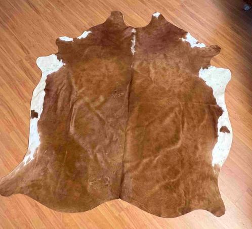 Koeienhuid vloerkleed 200/180, Huis en Inrichting, Stoffering | Tapijten en Vloerkleden, Gebruikt, Ophalen of Verzenden