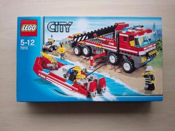 Lego City 7213 Brandweerwagen en Brandweerboot beschikbaar voor biedingen