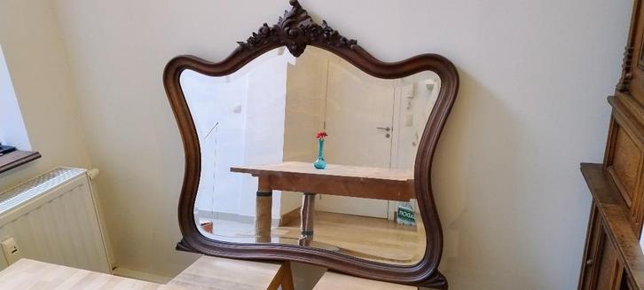 Beau Miroir avec sa GRANDE Armoire double porte, Antiek en Kunst, Antiek | Spiegels, 100 tot 150 cm, Minder dan 100 cm, Overige vormen