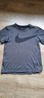 Sport t-shirt Nike Dri Fit maat 152 - 158, Kinderen en Baby's, Kinderkleding | Maat 158, Gebruikt, Sport- of Zwemkleding, Ophalen of Verzenden
