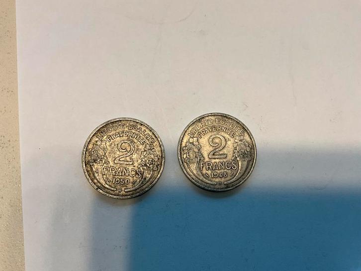 Franse 2-francsmunten geslagen respectievelijk 1950 en 1948., Postzegels en Munten, Postzegels | Europa | Frankrijk, Ophalen of Verzenden