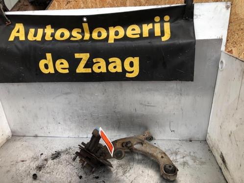 Fusee links-voor van een Daihatsu Cuore, Auto-onderdelen, Ophanging en Onderstel, Daihatsu, Gebruikt, 3 maanden garantie, Ophalen of Verzenden