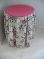 Bijzettafeltje met duurzaam handgemaakt kleed, Huis en Inrichting, Ophalen