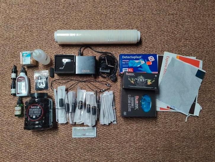 Equal Iser tattoo machine en attributen, Elektronische apparatuur, Overige elektronische apparatuur, Zo goed als nieuw, Ophalen of Verzenden