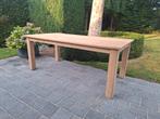 Volledig massief eiken eettafel. Geluchtgomd., Ophalen of Verzenden, Zo goed als nieuw
