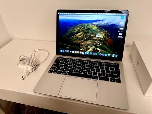 Apple MacBook Air-computer uit 2019, Computers en Software, Desktop Pc's, Zo goed als nieuw, 2 tot 3 Ghz, SSD, 8 GB, Met videokaart