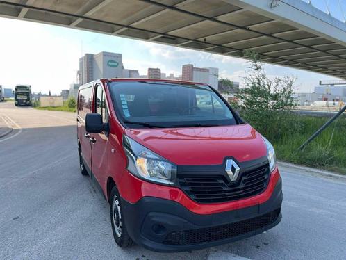 Renault Trafic 2015 LONG 1.6DCI Gekeurd met carpass, Auto's, Bestelwagens en Lichte vracht, Bedrijf, Te koop, Airbags, Alarm, Centrale vergrendeling