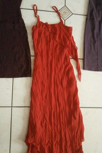 robe ROUGE pour femme mince voire jeune fille taille XS beschikbaar voor biedingen