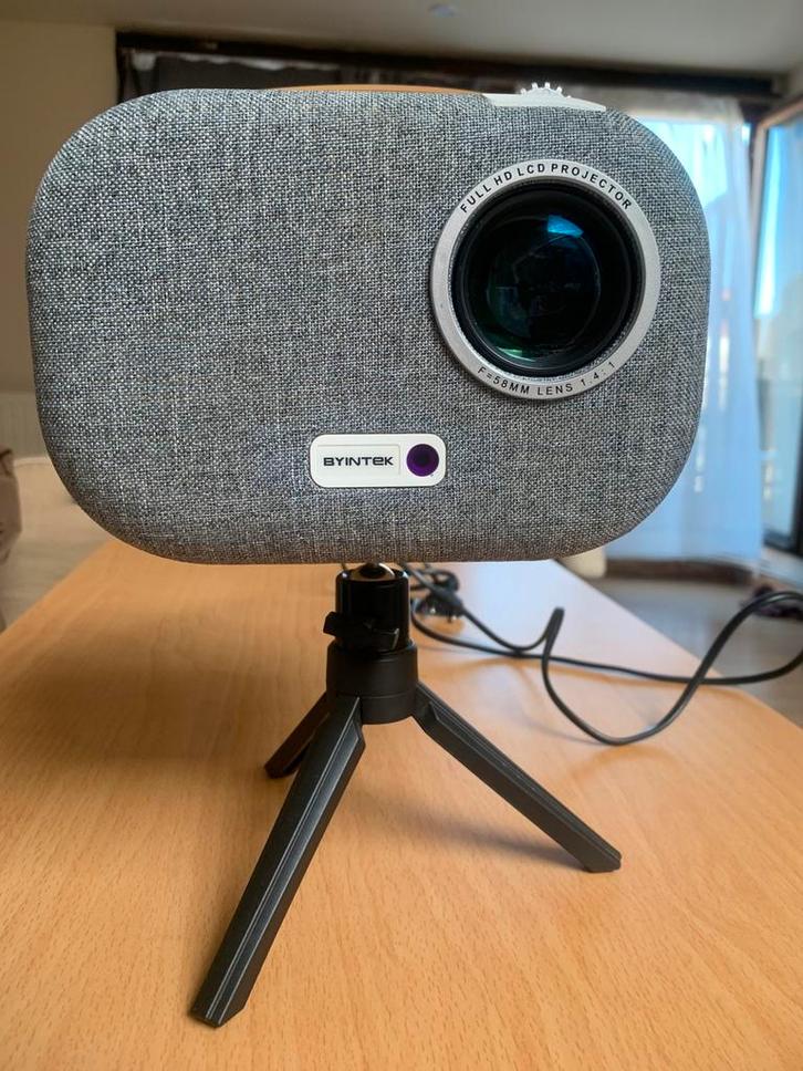 Projector - Android; Wireless; HDMI; Bluetooth;, Audio, Tv en Foto, Beamers, Zo goed als nieuw, Ophalen of Verzenden