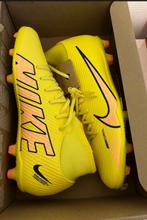Chaussures de foot neuves Nike, Superfly 9 p 42, Sport en Fitness, Voetbal, Ophalen of Verzenden, Schoenen