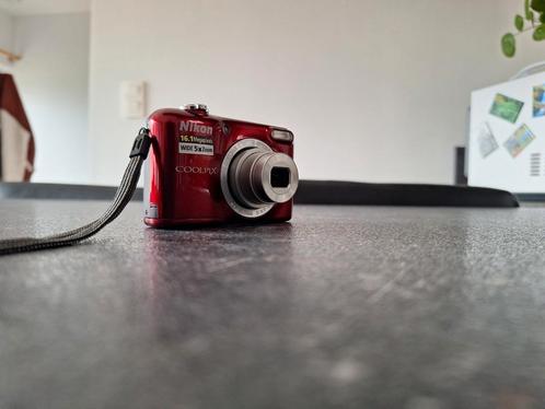 Nikon Coolpix L31 Camera 16.1MP – Glossy Bordeaux Red + Box, Audio, Tv en Foto, Videocamera's Digitaal, Zo goed als nieuw, Camera