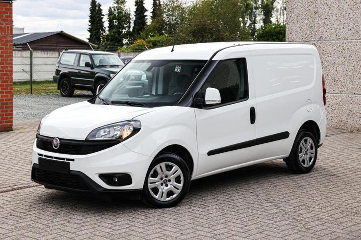 Fiat Doblo SLECHTS-8800KM*NIEUWSTAAT*CRUISE-CONTROL*AIRCO*, Auto's, Bestelwagens en Lichte vracht, Bedrijf, Te koop, Used 1. Bestelwagens met ervaring.