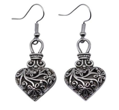 Hartvormige oorbellen van Tibetaans zilver, Handtassen en Accessoires, Oorbellen, Nieuw, Hangers, Zilver, Zilver, Ophalen of Verzenden