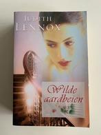 Wilde aardbeien, Judith Lennox, Boeken, Ophalen of Verzenden, Gelezen