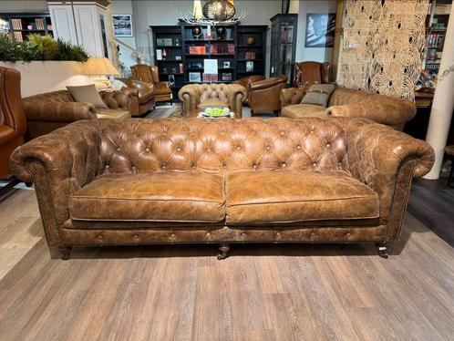 Stoere industriële Chesterfield 3 Zits bank Vintage Bruin, Antiek en Kunst, Antiek | Meubels | Stoelen en Sofa's, Ophalen of Verzenden