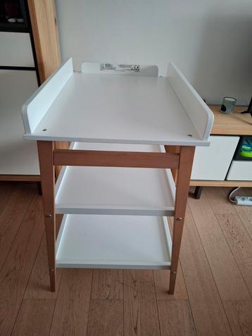 Quax verschoontafel beschikbaar voor biedingen