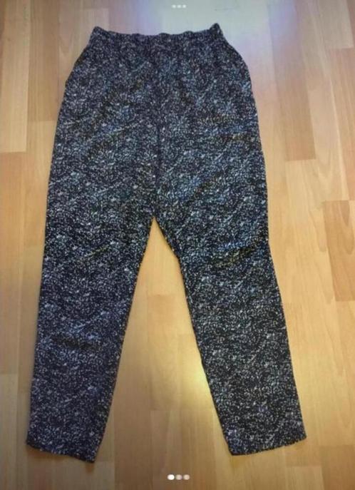 Zwarte legging met witte spikkels., Vêtements | Femmes, Culottes & Pantalons, Comme neuf, Taille 36 (S), Noir, Longs, Enlèvement ou Envoi