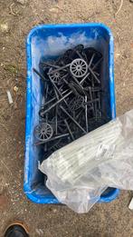 Te koop lot bevestigingspluggen+pinnen voor isolatie, Enlèvement, Comme neuf, Autres matériaux, 12 cm ou plus