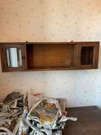 Antiek eiken hangkastje met geslepen glas, Ophalen
