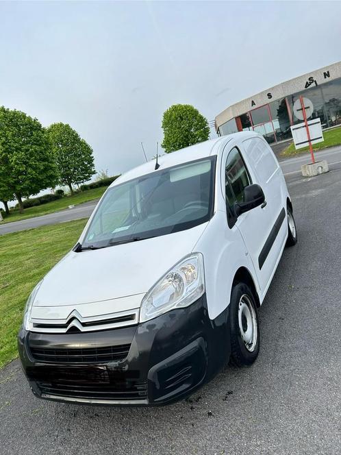 Citroën berlingo à vendre, Auto's, Bestelwagens en Lichte vracht, Particulier, ABS, Airbags, Airconditioning, Apple Carplay, Bluetooth