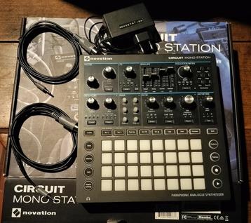 Station mono Novation Circuit