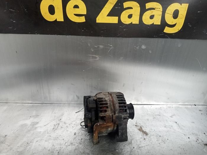 Dynamo van een Opel Corsa, Auto-onderdelen, Motor en Toebehoren, Opel, Gebruikt, 3 maanden garantie, Ophalen of Verzenden