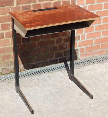Vintage bureau Marko Brand beschikbaar voor biedingen