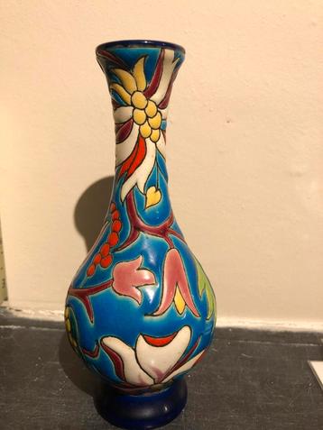 Superbe petit vase soliflore Longwy 