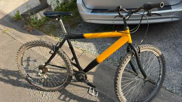 Vtt taille M,roues 26" beschikbaar voor biedingen