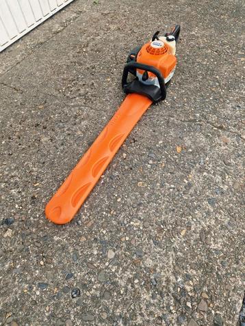 Grootte van de heg. Stihl HS 82R 75CM  beschikbaar voor biedingen