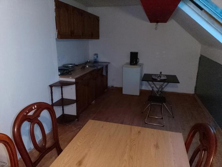 Studio Liege 425 euros, adresse séparée., Immo, Appartementen en Studio's te huur, Luik (stad), 20 tot 35 m²