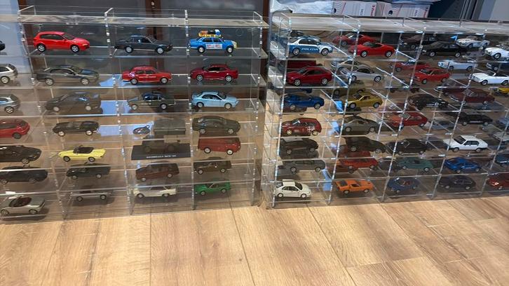 Complete Alfa Romeo verzameling 1.43 , jaren 60/Heden, Verzamelen, Automerken, Motoren en Formule 1, Zo goed als nieuw, Ophalen of Verzenden