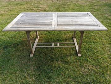 teak tuintafel beschikbaar voor biedingen