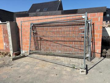 7 werfhekkens Heras beschikbaar voor biedingen