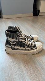 Palladium sneakers maat 39, Kleding | Dames, Schoenen, Wit, Palladium, Ophalen of Verzenden, Zo goed als nieuw