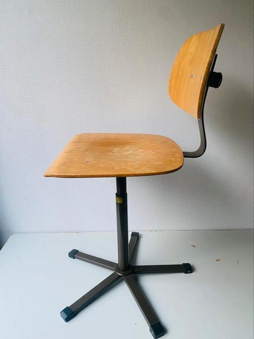 Stoelen krukken, Huis en Inrichting, Stoelen, Bruin, Ophalen