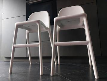 2 Chaises haute ikea Urban  disponible aux enchères