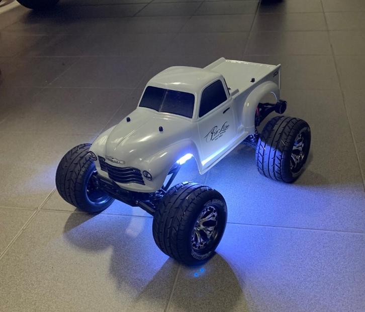 Traxxas rc auto, Hobby en Vrije tijd, Modelbouw | Radiografisch | Auto's, Gebruikt, Ophalen