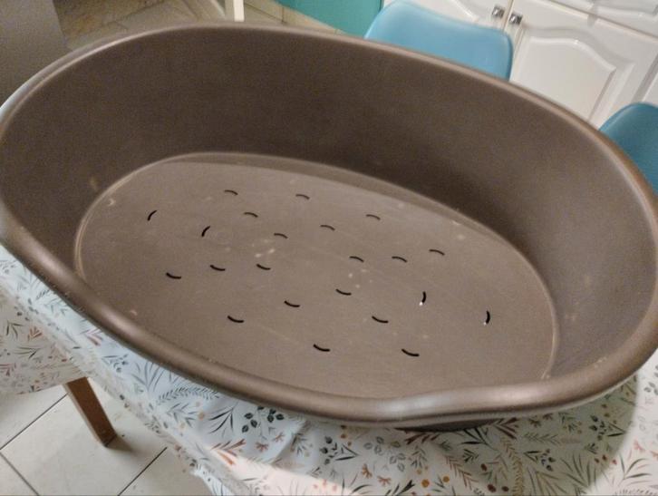 Hondenmand 70 cm, kleur taupe, proper, kleine gebruiksporen, Dieren en Toebehoren, Hondenmanden, Zo goed als nieuw, Polyester